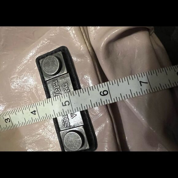 Simply Vera Vera Wang Crossbody Bag - Picture 10 of 10